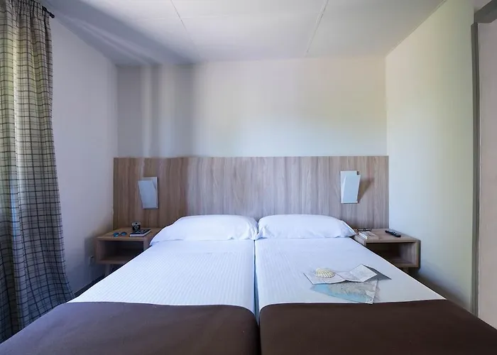 Отель Ciudad De Vacaciones Monte Do Gozo 3*