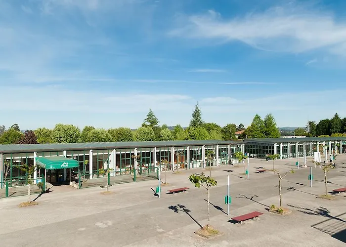 Отель Ciudad De Vacaciones Monte Do Gozo Кастрофейто