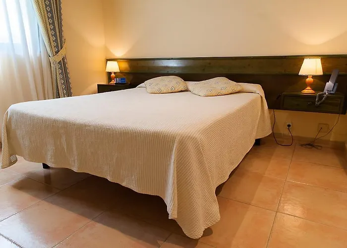 Ciudad De Vacaciones Monte Do Gozo 3* Кастрофейто